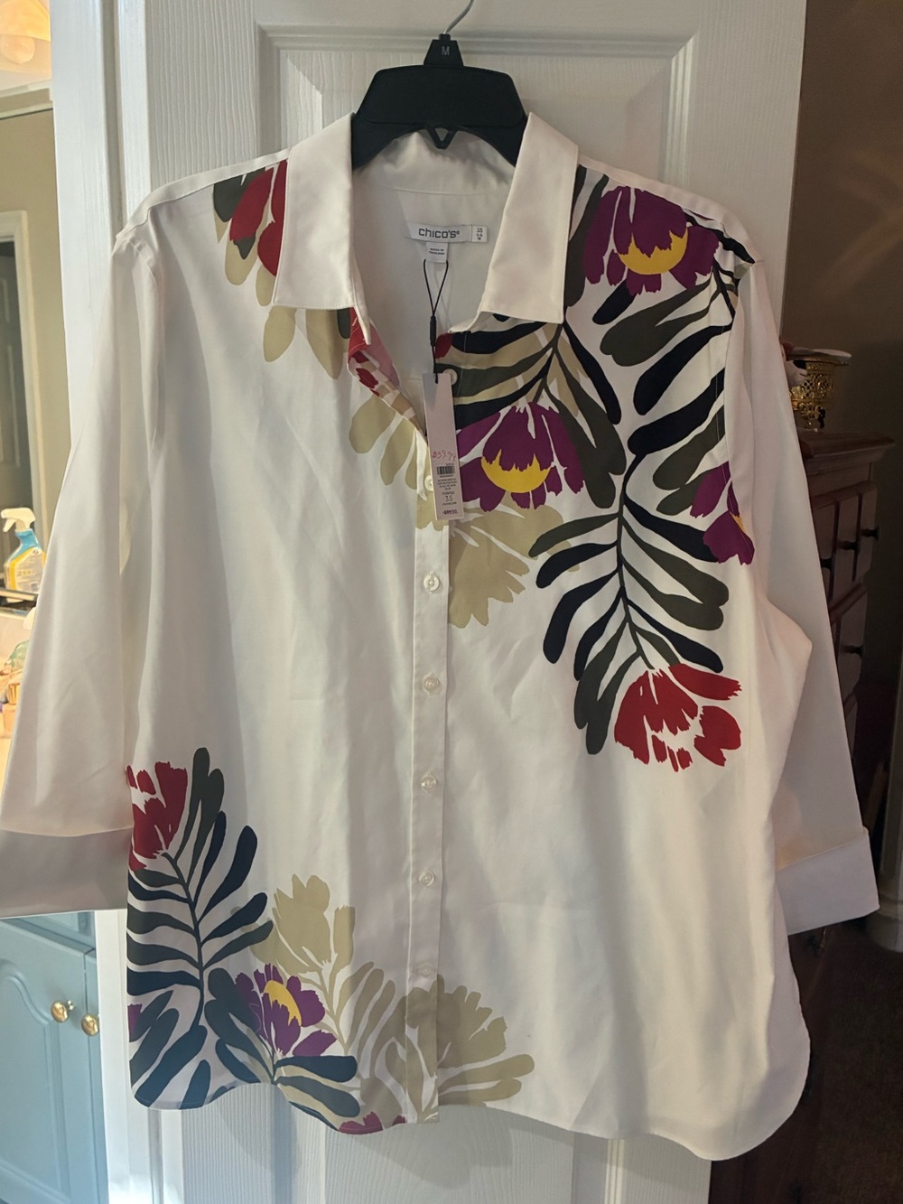 NWT Chico's No Iron White Floral Button-Up Shirt Cape Bloom SZ 3.5/18
